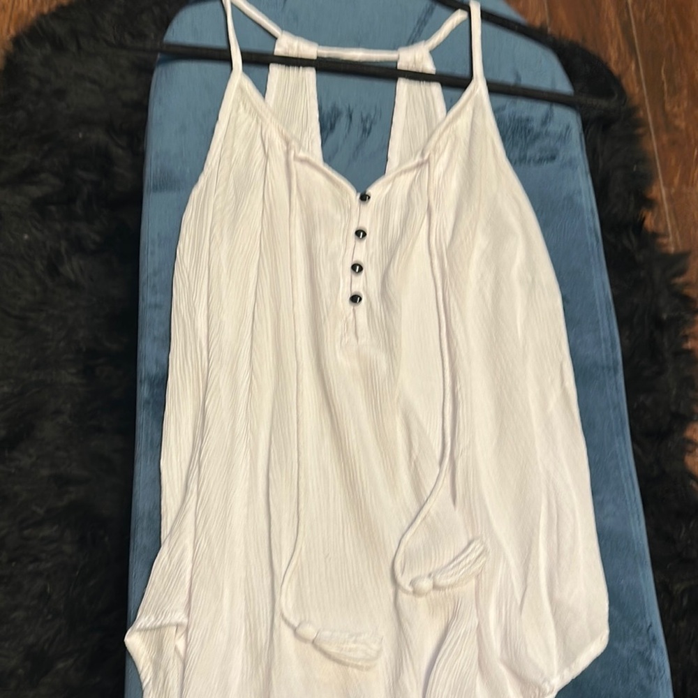 Chic White Women's Tank Top